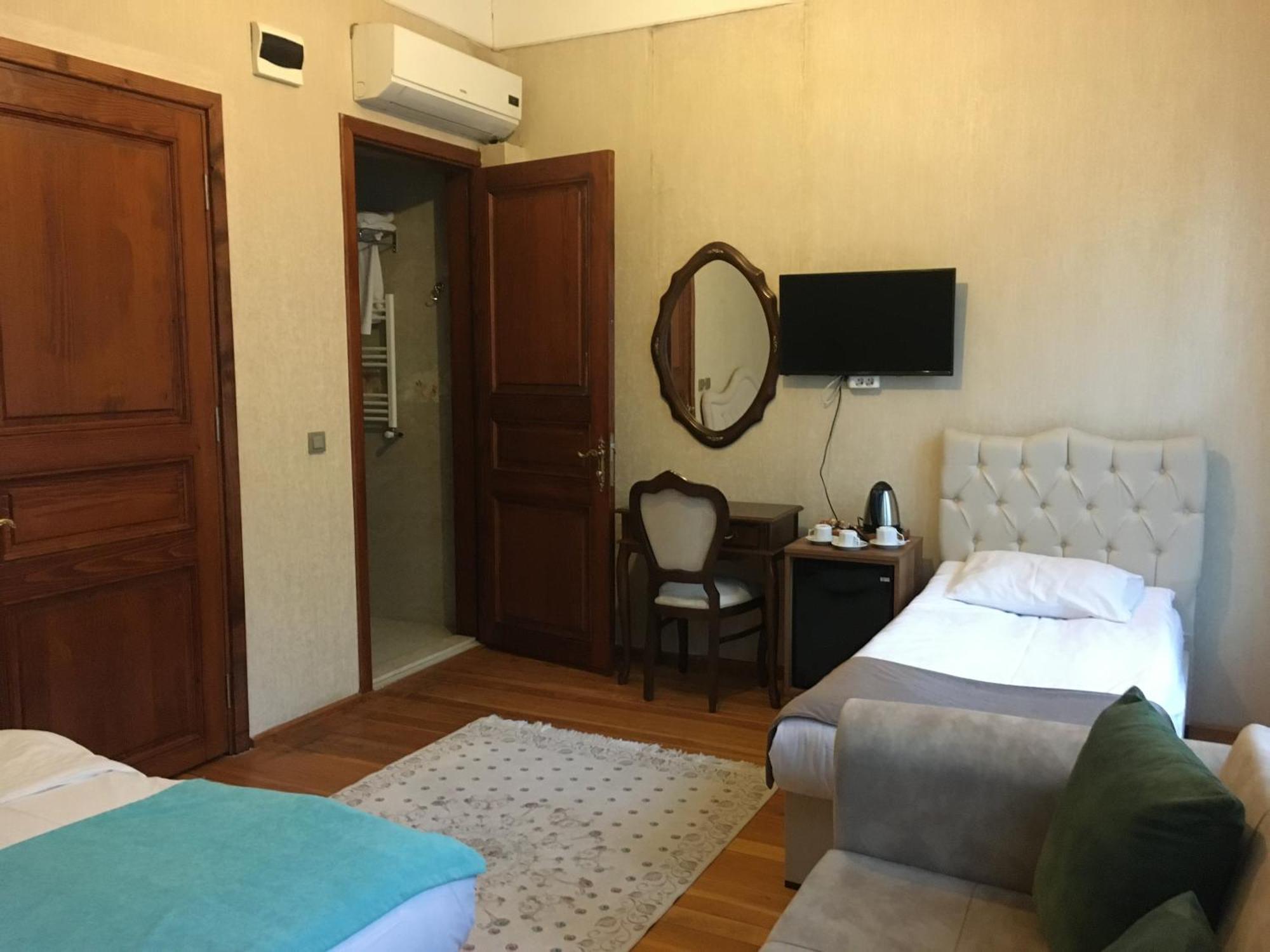 Amida House